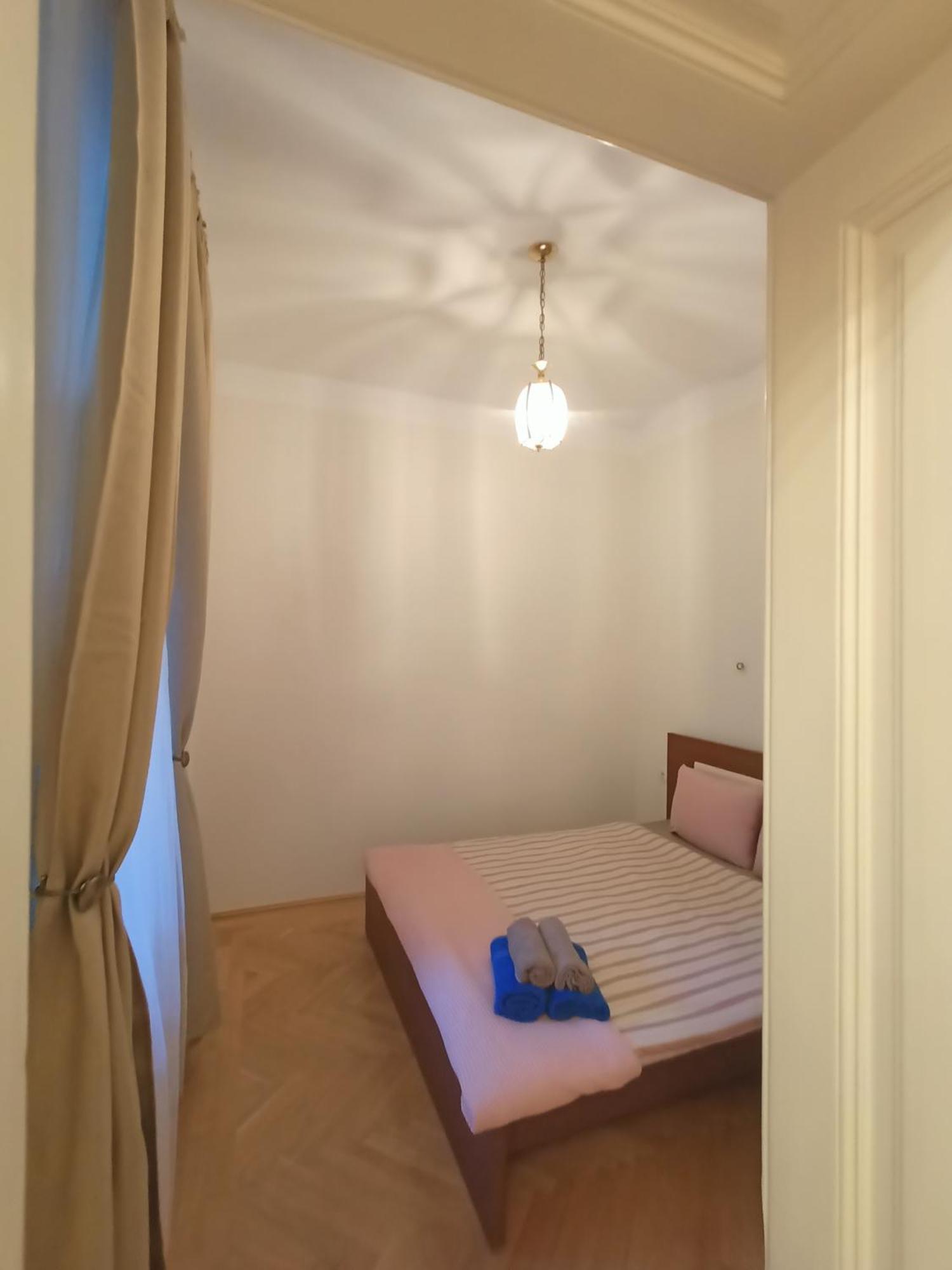 Garden Of Light Apartment Sibiu Exterior photo