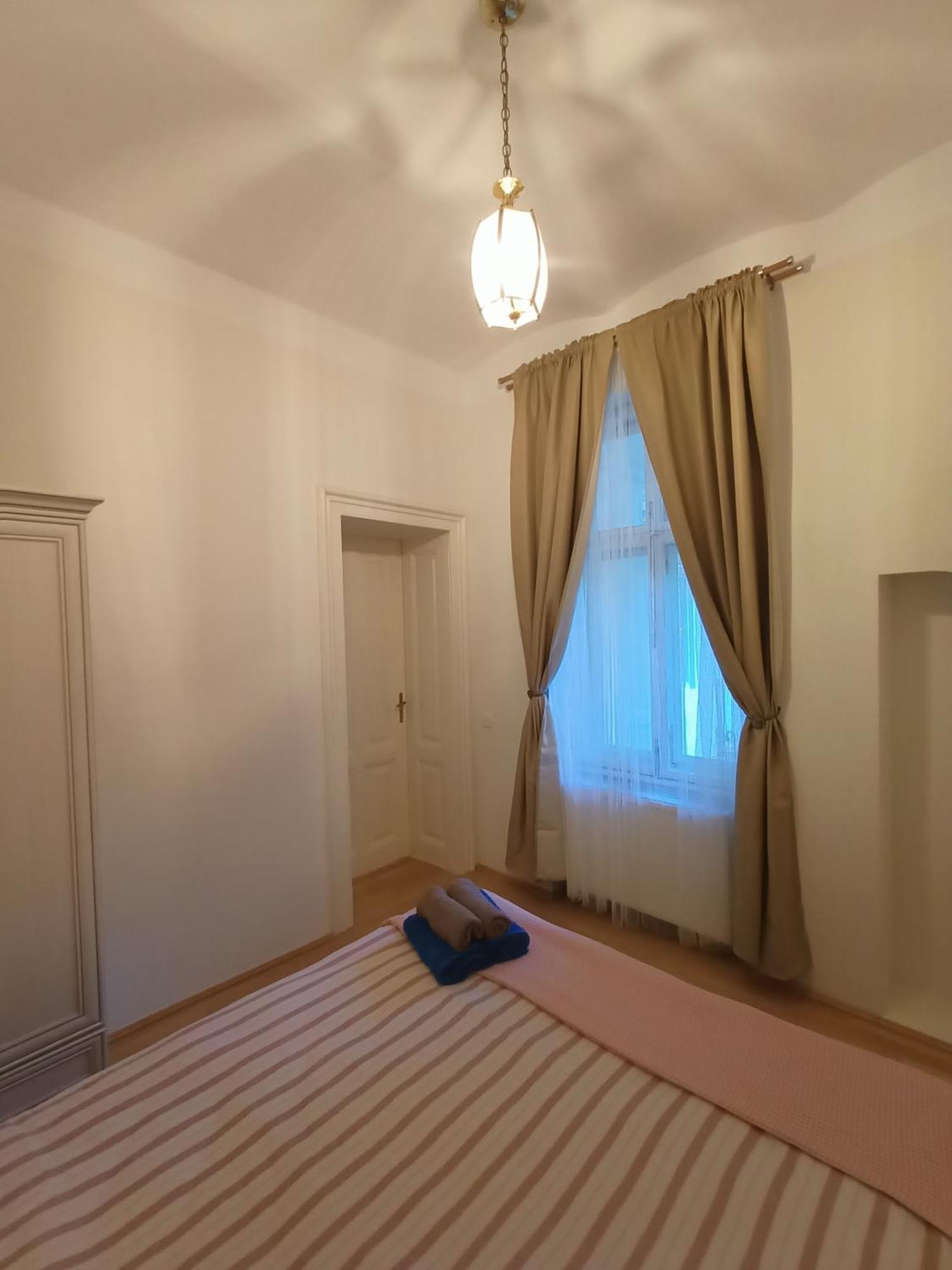 Garden Of Light Apartment Sibiu Exterior photo